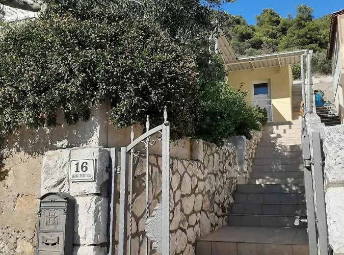 Matea Lägenhet Hvar Town